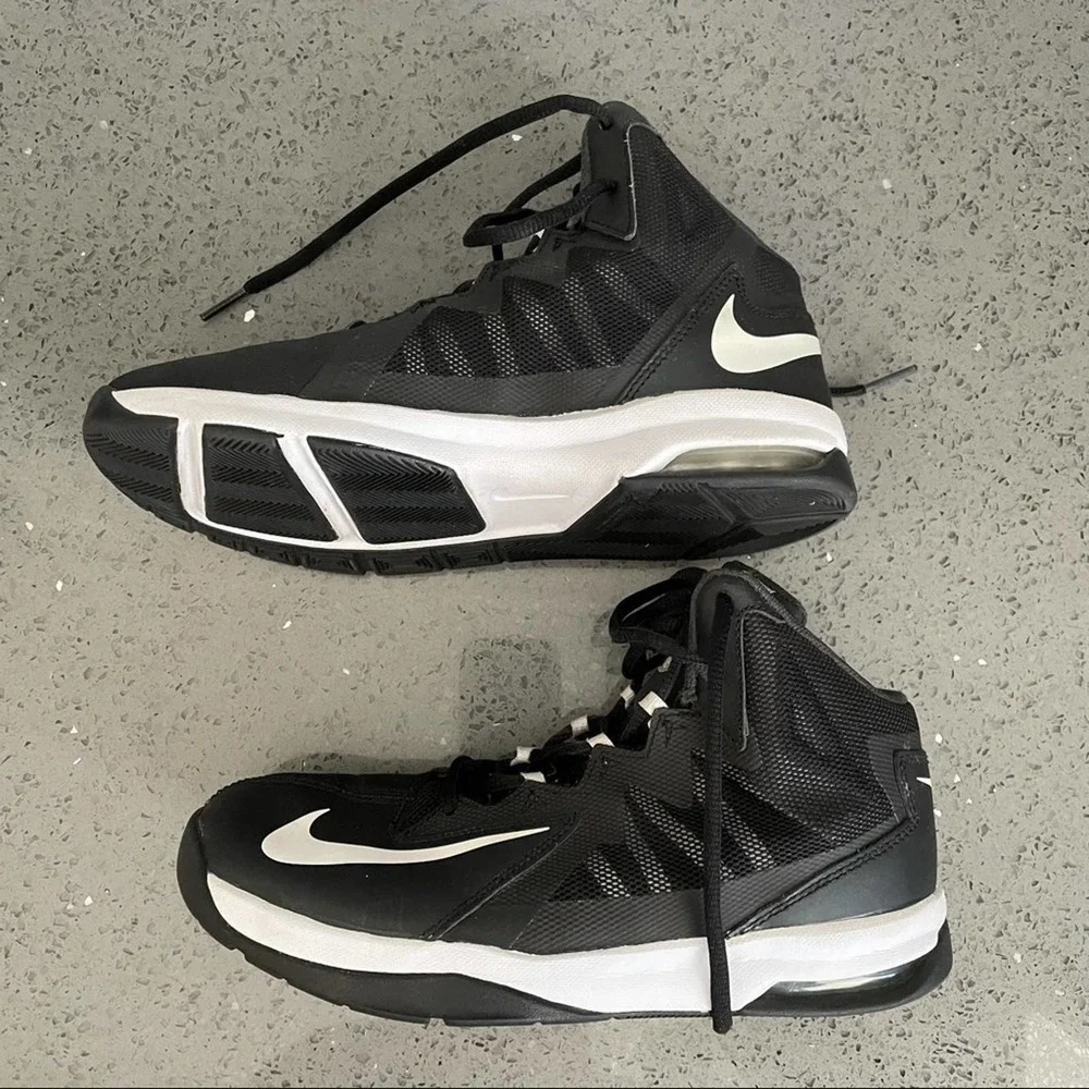 Nike Airmax Stutter Step 2 Hi Top Basketball Sneakers Black White Size 5.5Y